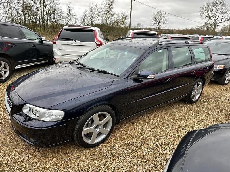 Blue Used 2006 Volvo V70 Estate | £8,975 - Image 1/4