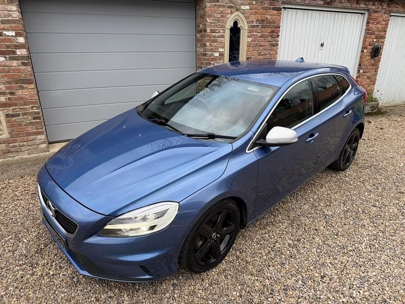 Used Volvo V40 R-Design 2016 Blue Hatchback