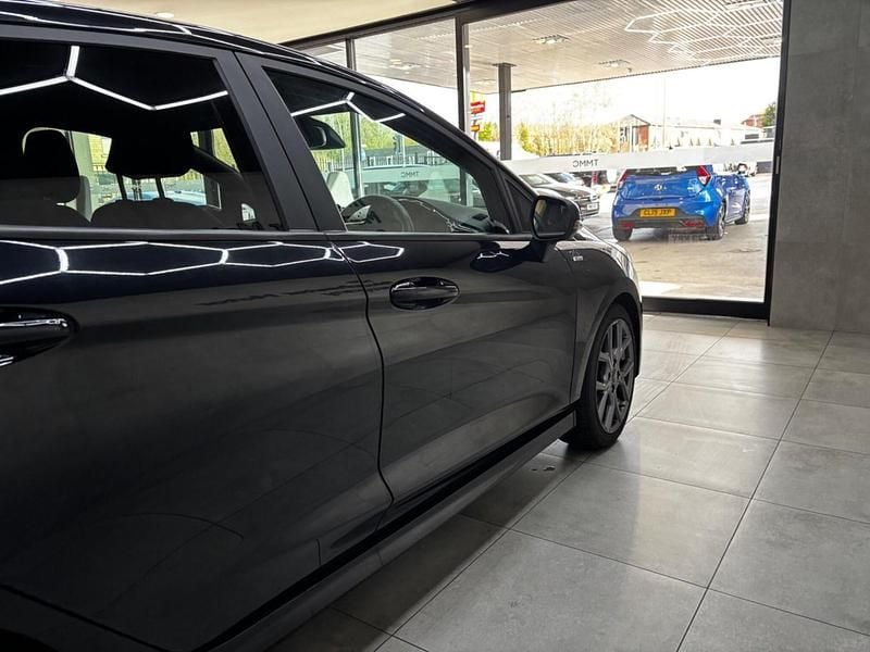 Used Ford Fiesta ST-Line 125 HP (91 kW) 2023 Black Hatchback