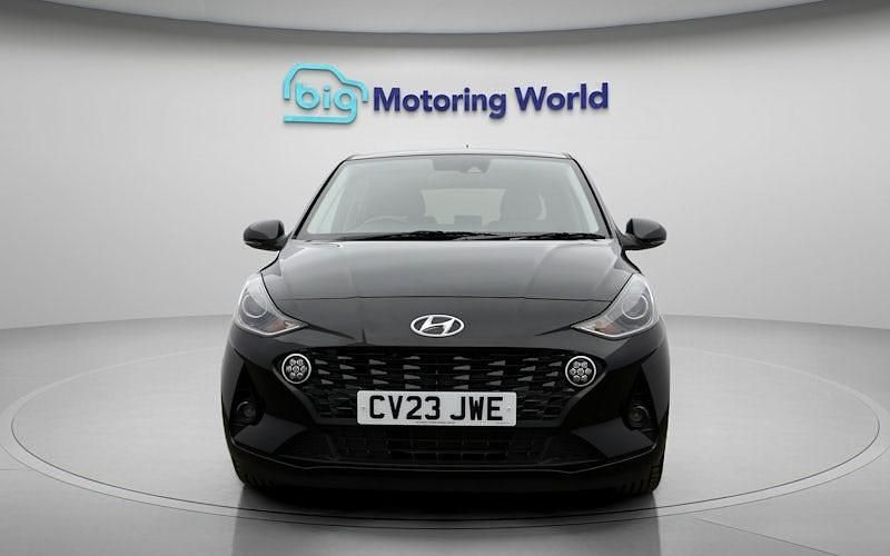 Used Hyundai i10 Premium 84 HP (61 kW) 2023 Black Hatchback