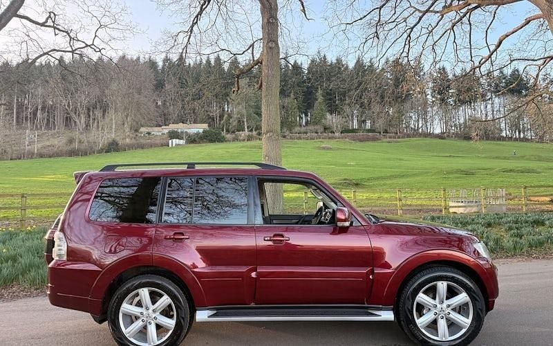 Used Mitsubishi Shogun 190 HP (139 kW) 2017 SUV