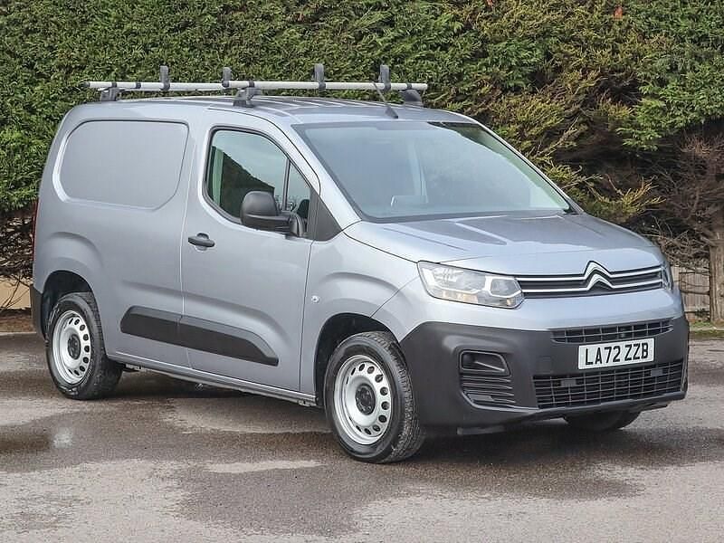 Used Citroën Berlingo 100 HP (73 kW) 2023 Grey MPV