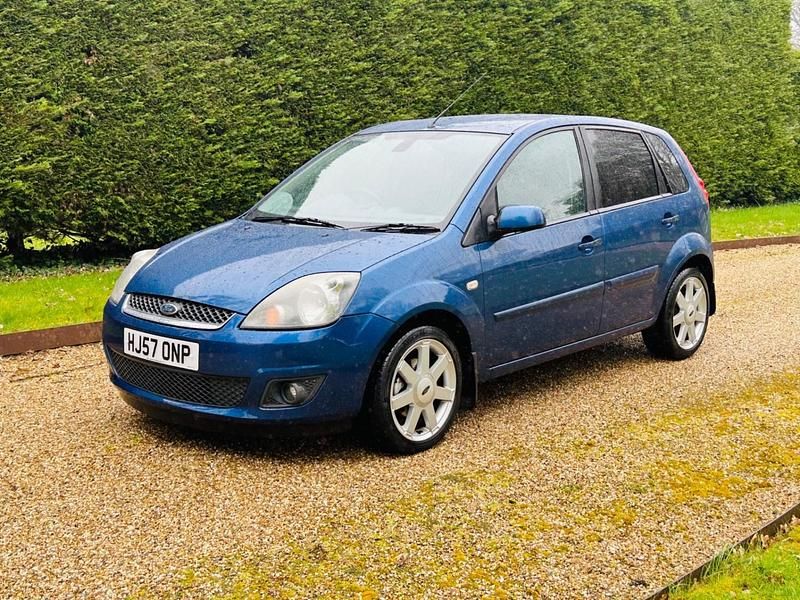 Used Ford Fiesta Zetec 90 HP (66 kW) 2007 Blue Hatchback