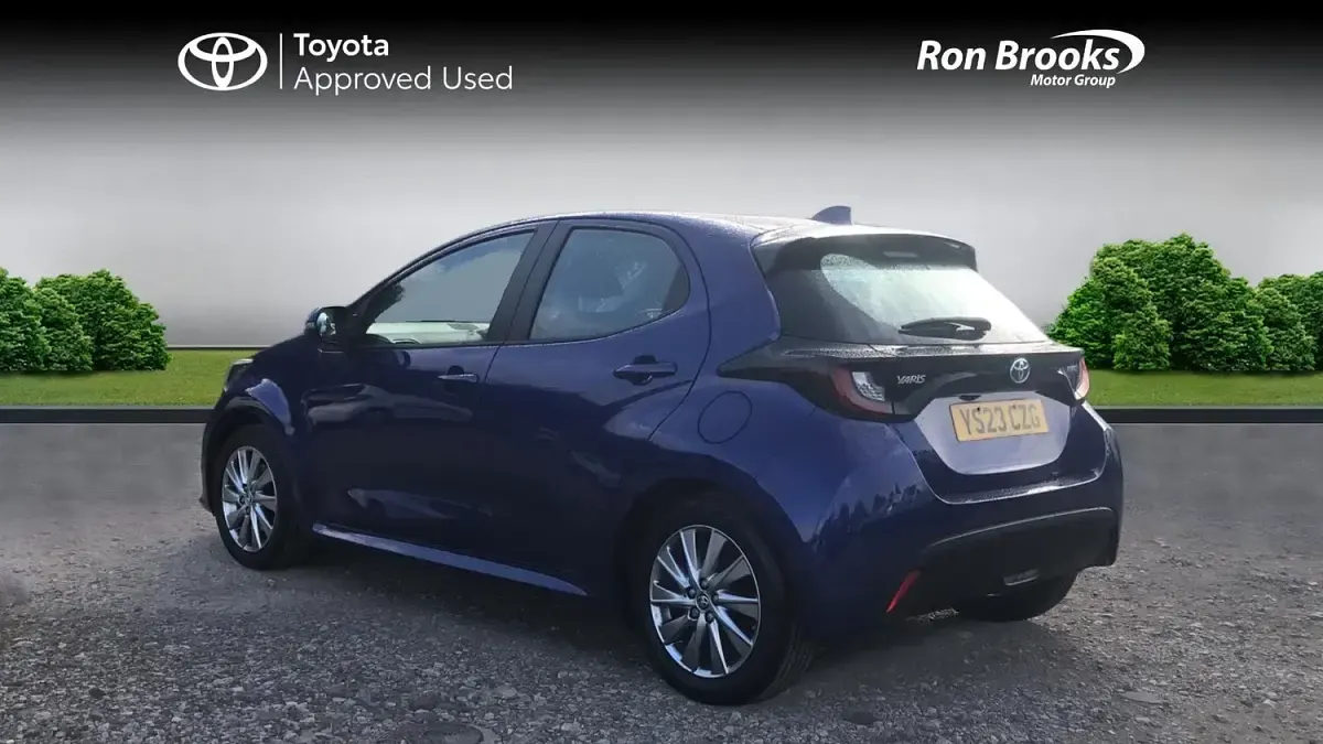 Used Toyota Yaris 2023 Blue Hatchback