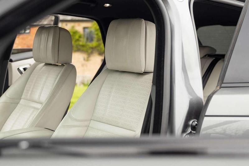 Used Land Rover Range Rover Velar HSE Dynamic 300 HP (220 kW) 2018 Grey SUV