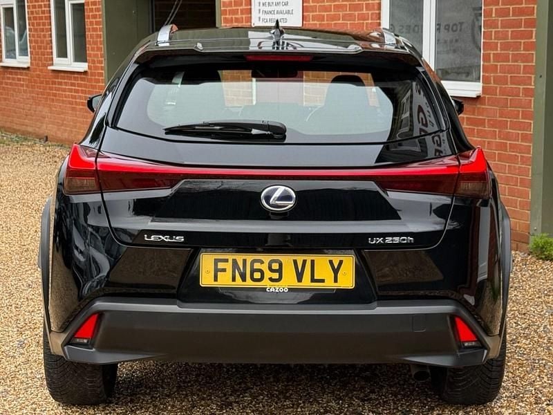Used Lexus UX 184 HP (135 kW) 2019 Black SUV