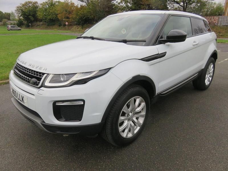 Used Land Rover Range Rover evoque SE 2016 White Coupe