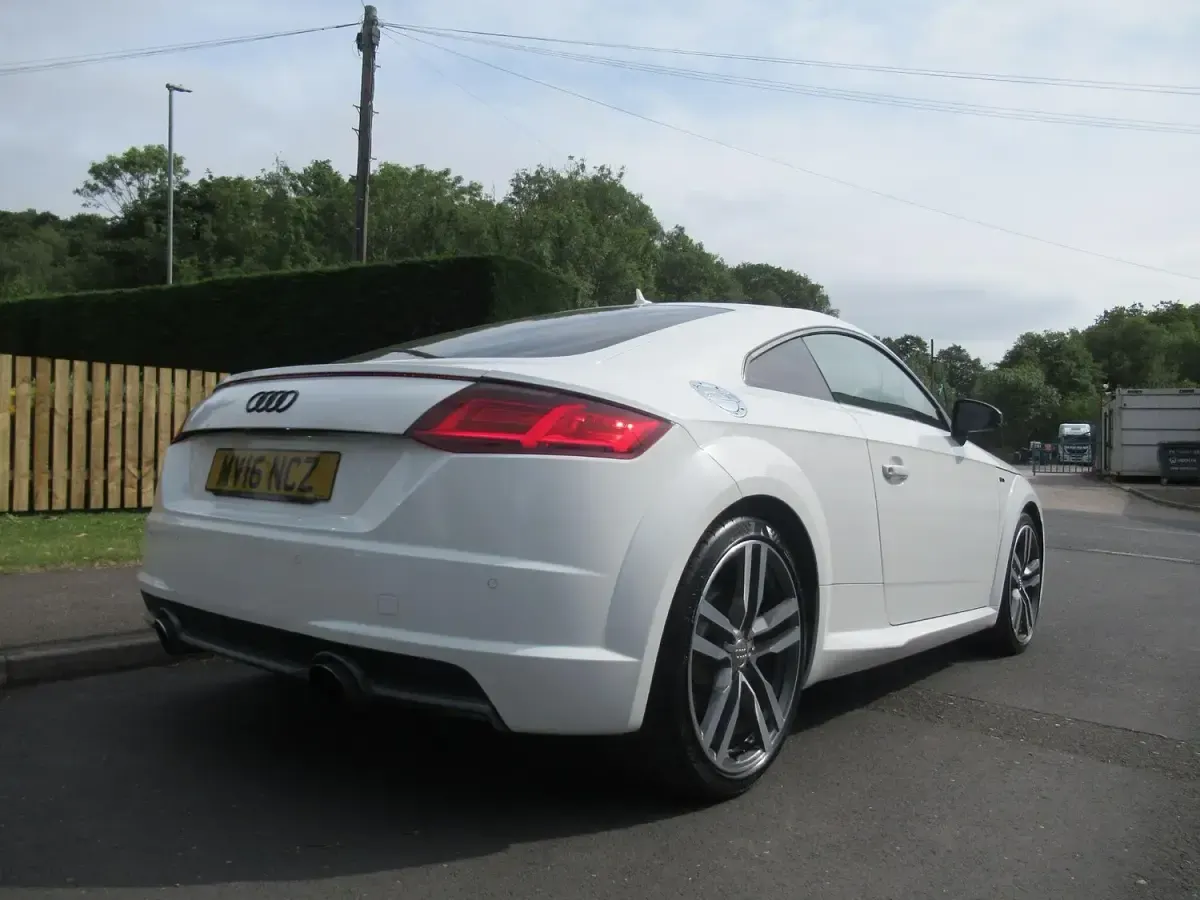 Used Audi TT S-Line 230 HP (169 kW) 2016 White Coupe