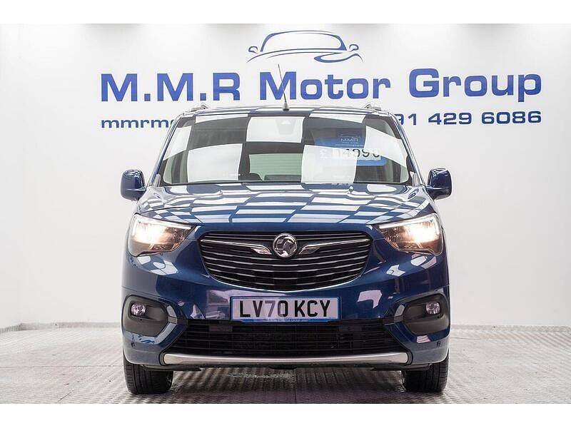 Used Vauxhall Combo Elite 130 HP (95 kW) 2020 Blue MPV