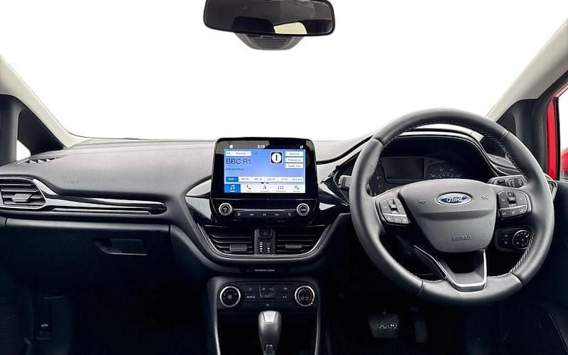 Używany Ford Fiesta Zetec 101 KM (74 kW) 2019 Czerwony Hatchback