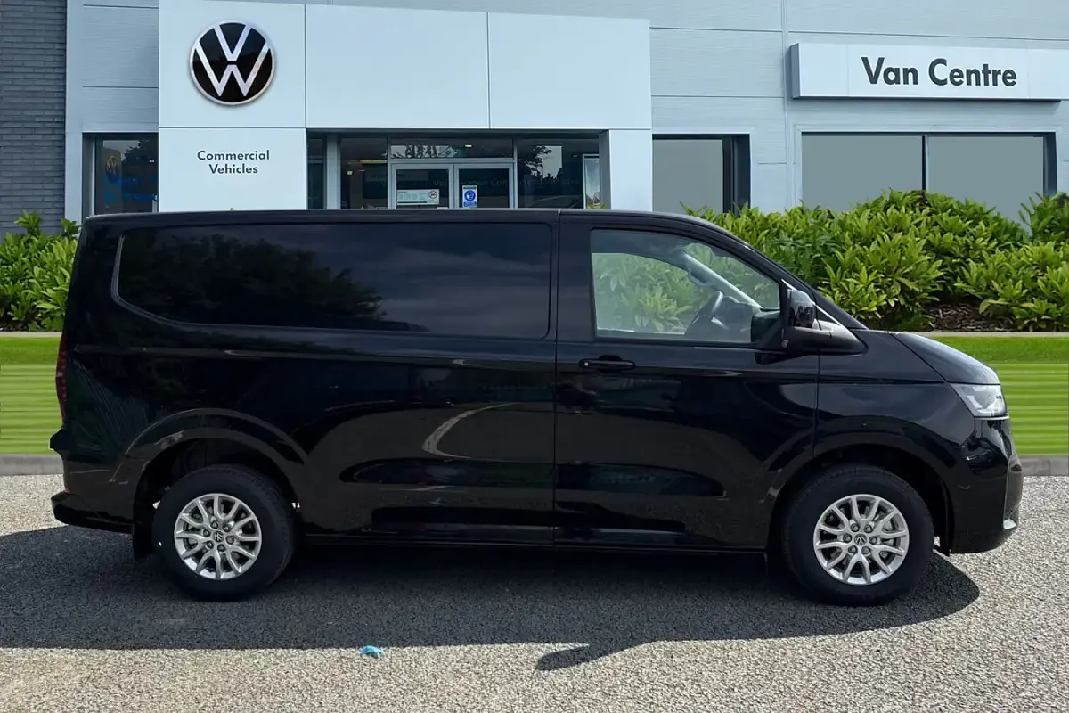 New VW T7 Pro 148 HP (108 kW) 2026 Black Van