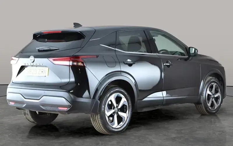 Used Nissan Qashqai N-Connecta 140 HP (102 kW) 2023 Black SUV