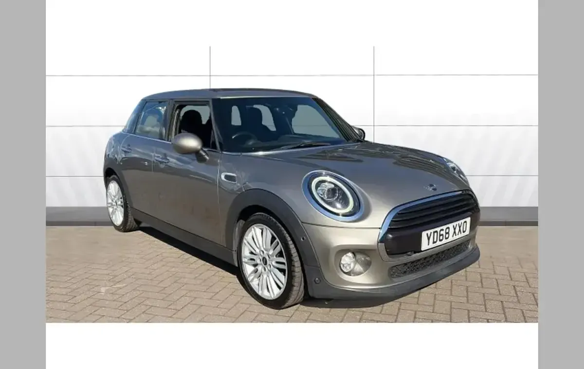 Used Mini Cooper Hatch 136 HP (100 kW) 2018 Hatchback