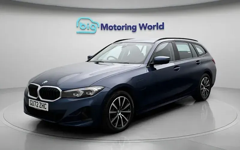 Used BMW 330e Sport Line 292 HP (214 kW) 2024 Estate