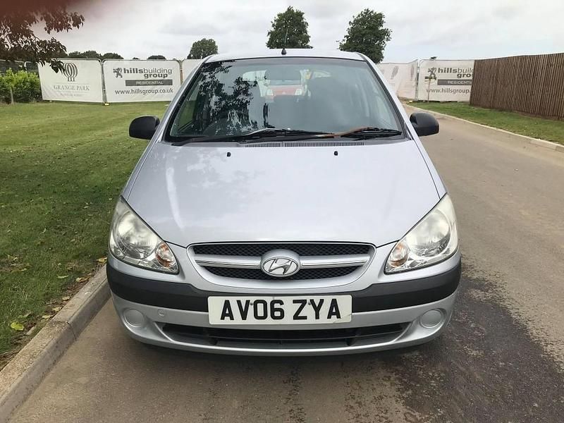 Used Hyundai Getz 65 HP (47 kW) 2006 Silver Hatchback