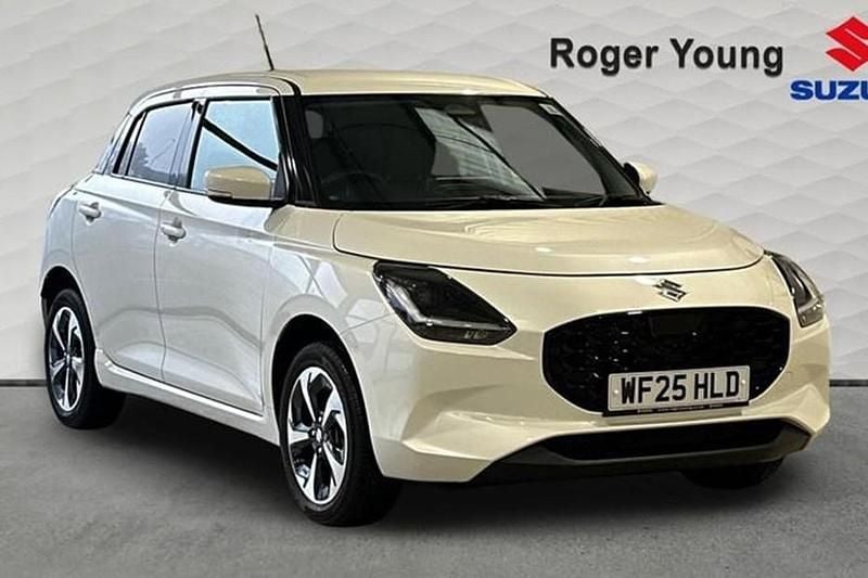 Used Suzuki Swift 82 HP (60 kW) 2025 White Hatchback