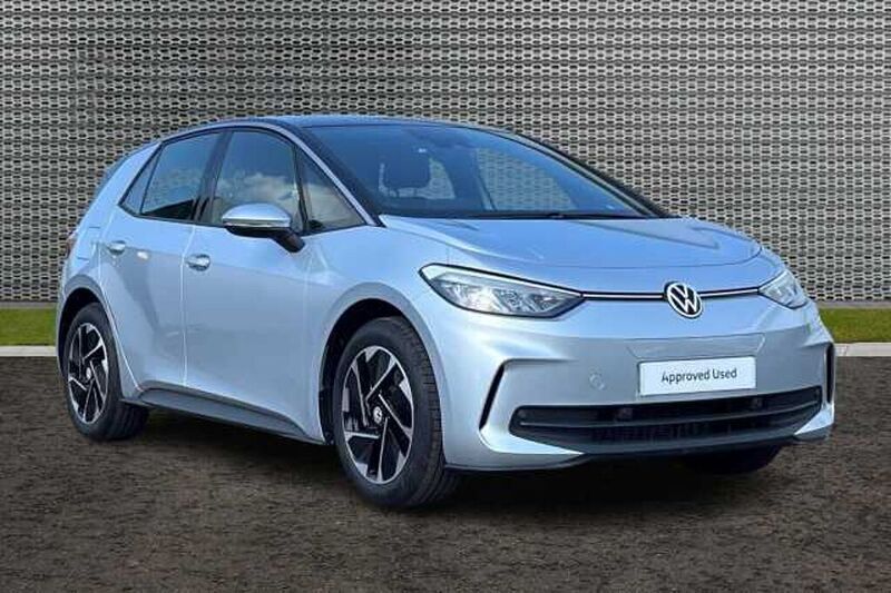 Used 2025 VW ID.3 Pro Hatchback | £24,890 (Fair price) - Image 1/4