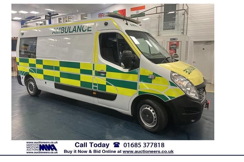 White Used 2016 Renault Master Business Van | £8,980 - Image 1/4