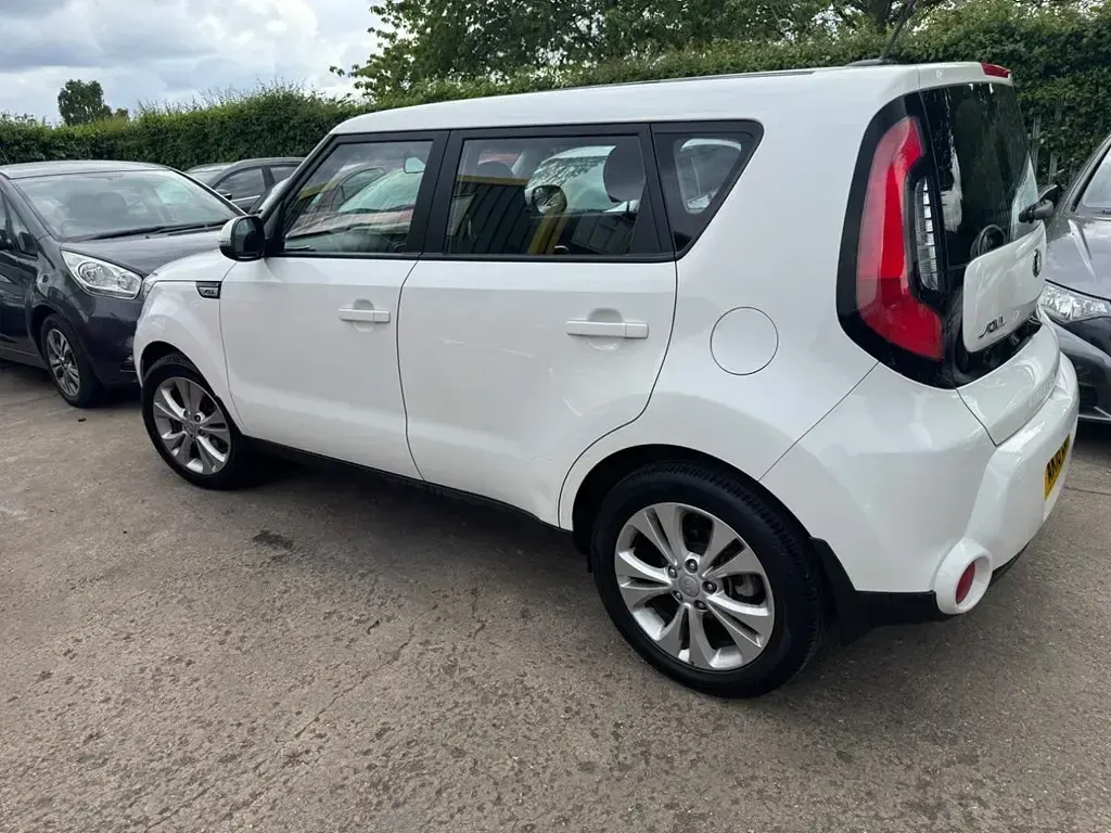 Used Kia Soul Plus 132 HP (97 kW) 2016 White SUV