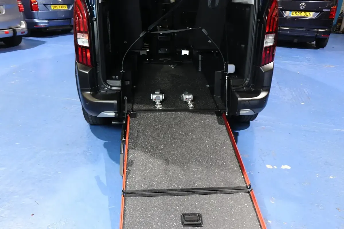 Used Peugeot Rifter Allure 2020 Blue MPV