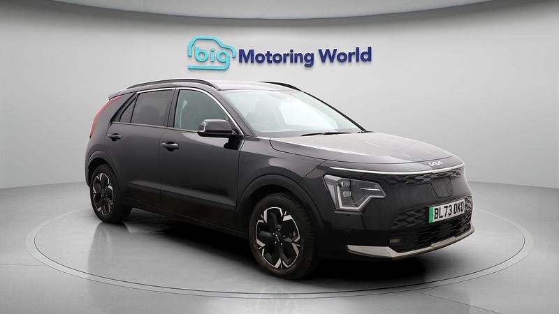 Black Used 2023 Kia e-Niro SUV | £19,100 (Fair price) - Image 1/4