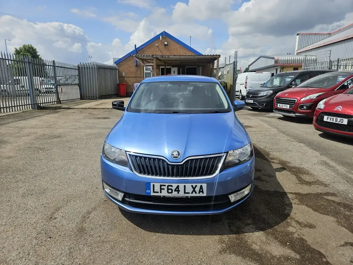 Used Skoda Rapid SE 84 HP (61 kW) 2014 Blue Hatchback