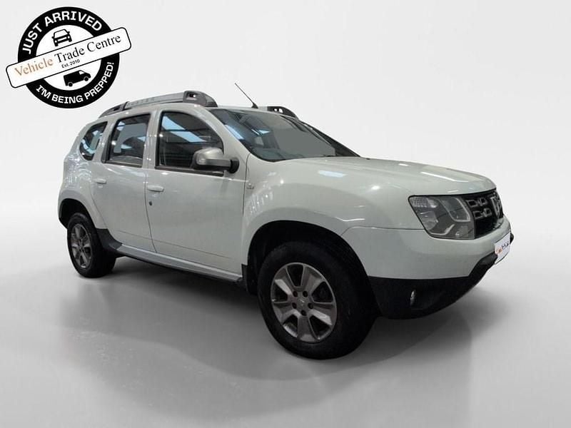 Used Dacia Duster Lauréate 110 HP (80 kW) 2017 White SUV