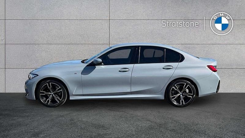 Usado BMW 320 M Sport 181 HP (133 kW) 2025 Cinzento