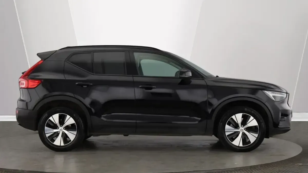 Used Volvo XC40 Plus 208 HP (152 kW) 2023 Black SUV