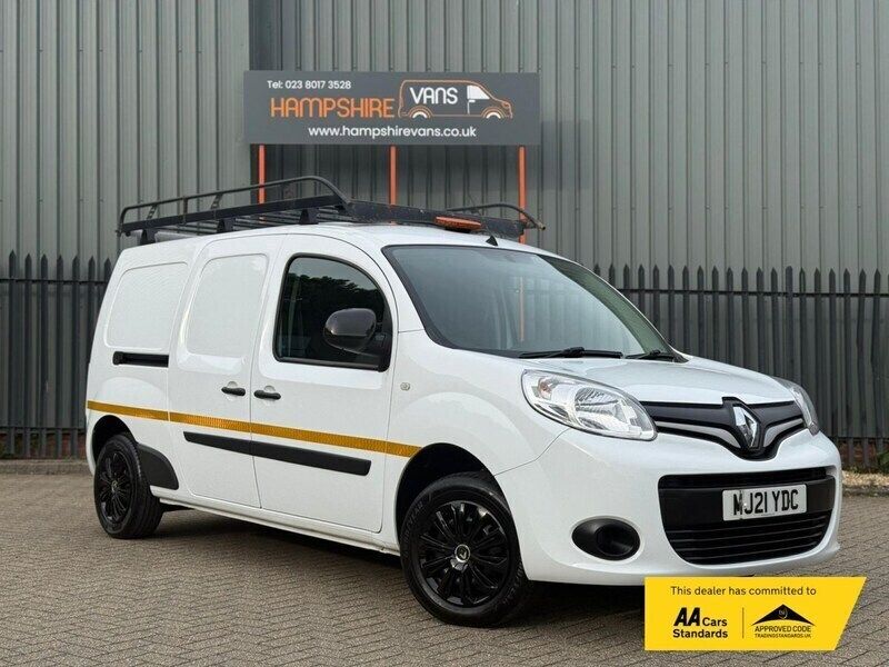 White Used 2021 Renault Kangoo Business MPV | £6,743 (Good price) - Image 1/4