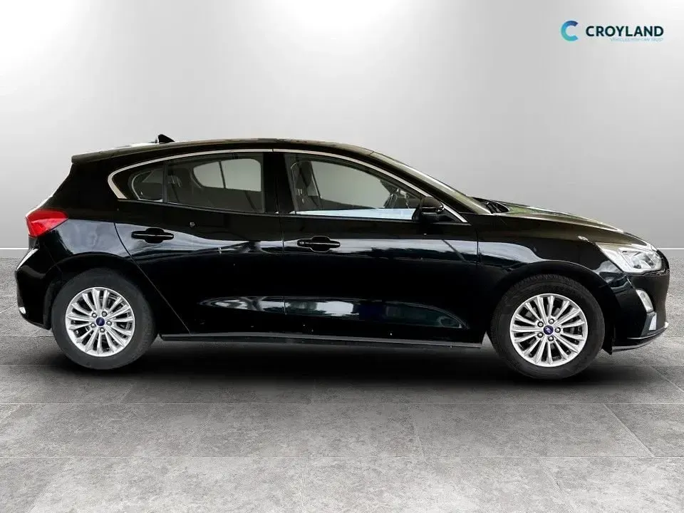 Used Ford Focus Titanium 125 HP (91 kW) 2019 Black Hatchback