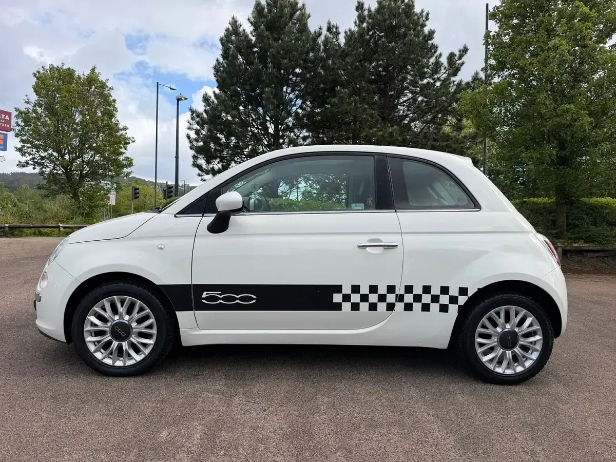Used Fiat 500 Lounge 69 HP (50 kW) 2014 White Hatchback
