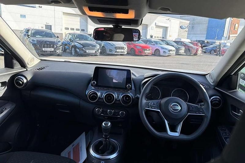 Used Nissan Juke Acenta 112 HP (82 kW) 2022 White SUV