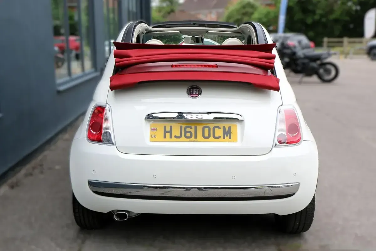 Used Fiat 500 Lounge 69 HP (50 kW) 2011 White Cabriolet