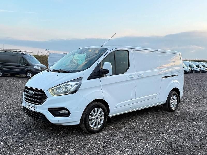 Used Ford Transit Custom Limited 130 HP (95 kW) 2018 White Van