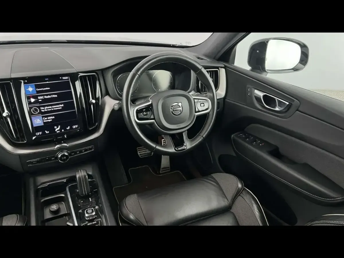 Usado Volvo XC60 R-Design 2021 Cinzento SUV