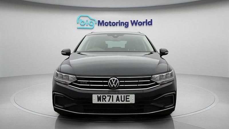 Used VW Passat GTE 218 HP (160 kW) 2021 Black Estate