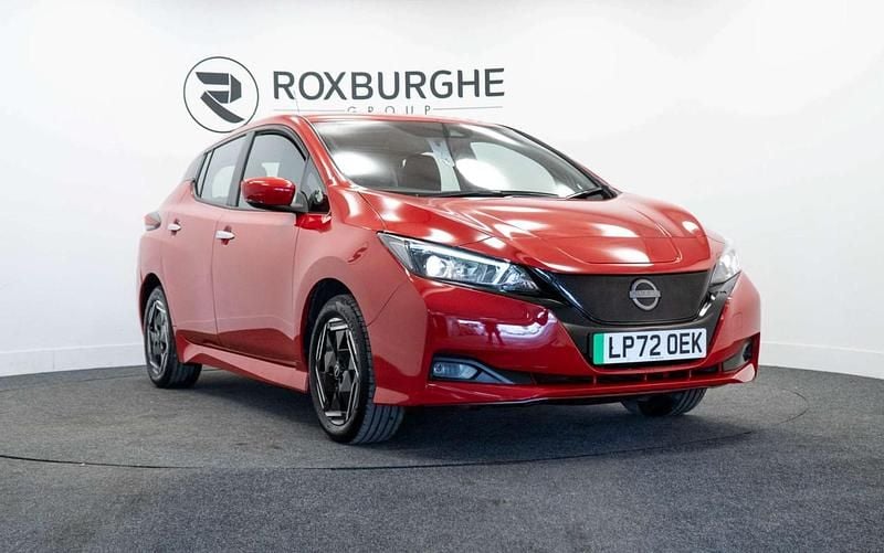 Used Nissan Leaf Acenta 110 kW (150 HP) 2022 Red Hatchback