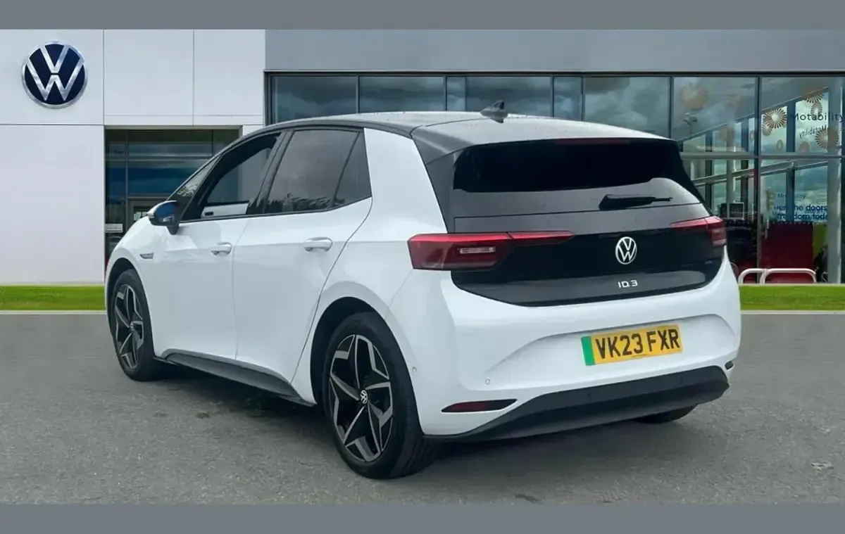 Used VW ID.3 Pro 150 kW (204 HP) 2023 White Hatchback