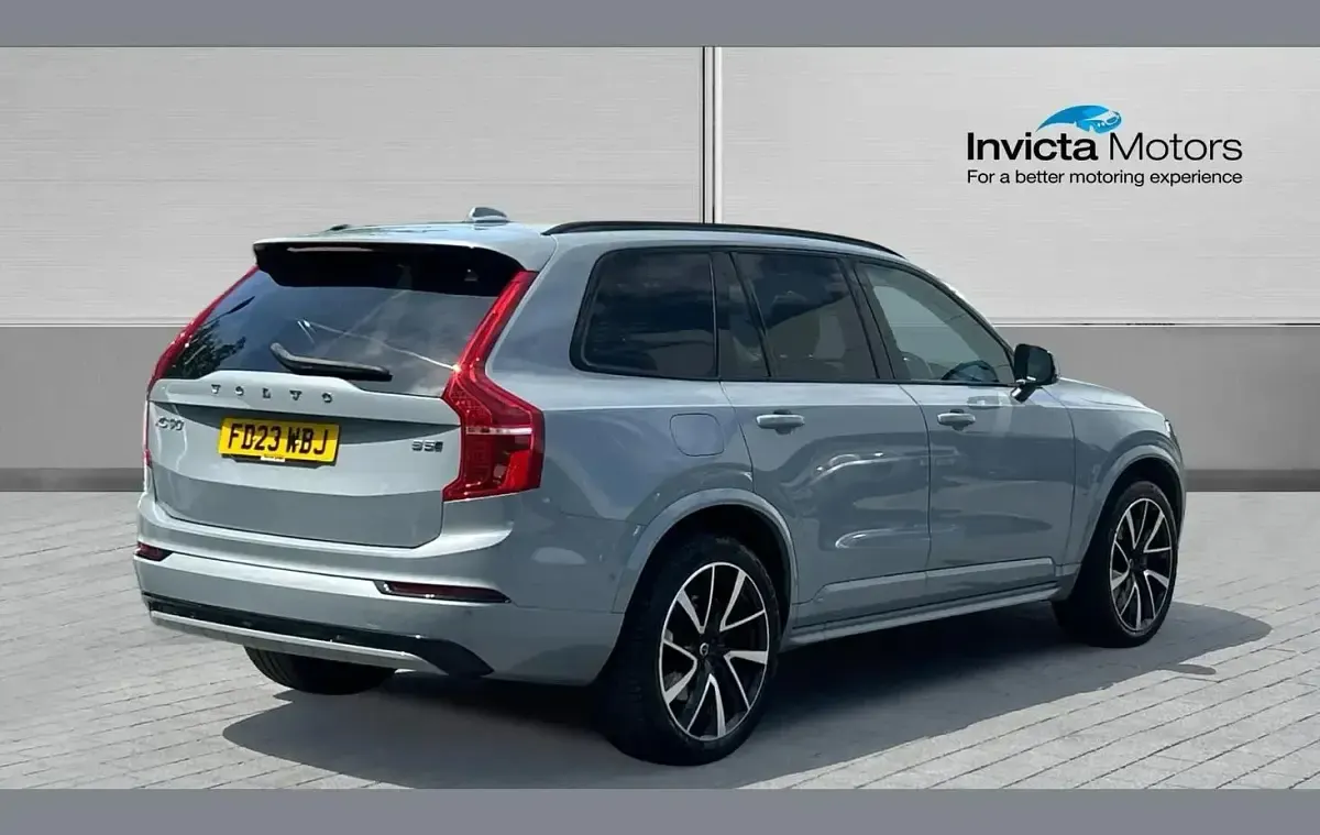 Used Volvo XC90 Plus 247 HP (181 kW) 2023 Grey SUV