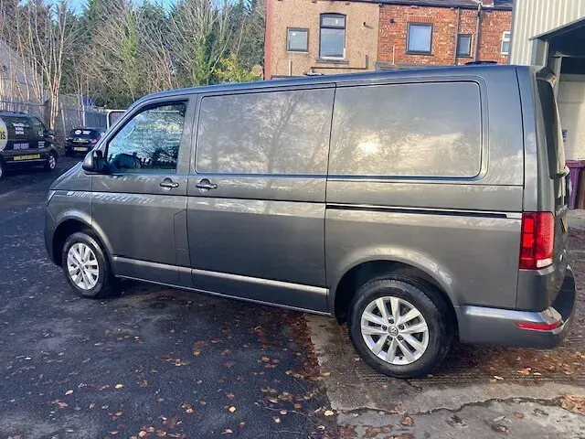 Used VW Transporter Highline 110 HP (80 kW) 2021 Grey Van