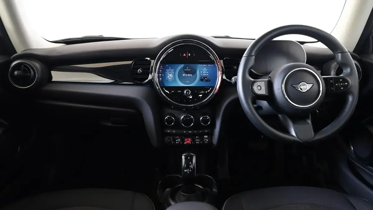 Used Mini Cooper Classic 134 HP (98 kW) 2022 Blue Hatchback