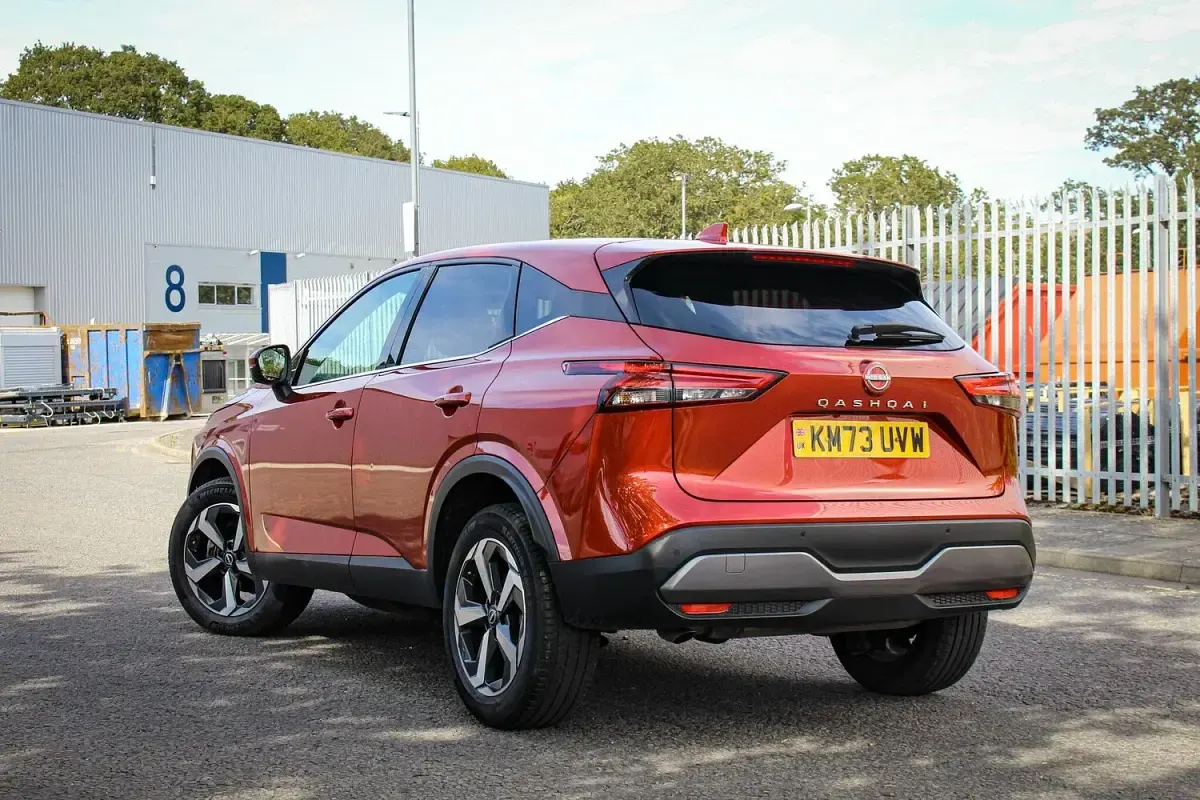 Used Nissan Qashqai N-Connecta 158 HP (116 kW) 2023 Red SUV