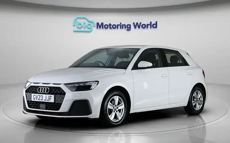 Begagnad Audi A1 Sportback 110 HK (80 kW) 2023 Vit Halvkombi