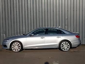 Używany Audi A4 Sport 150 KM (110 kW) 2019 Srebrny Sedan/Limuzyna