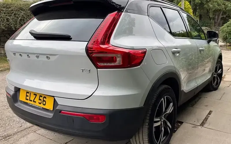 Used Volvo XC40 R-Design 163 HP (119 kW) 2021 SUV