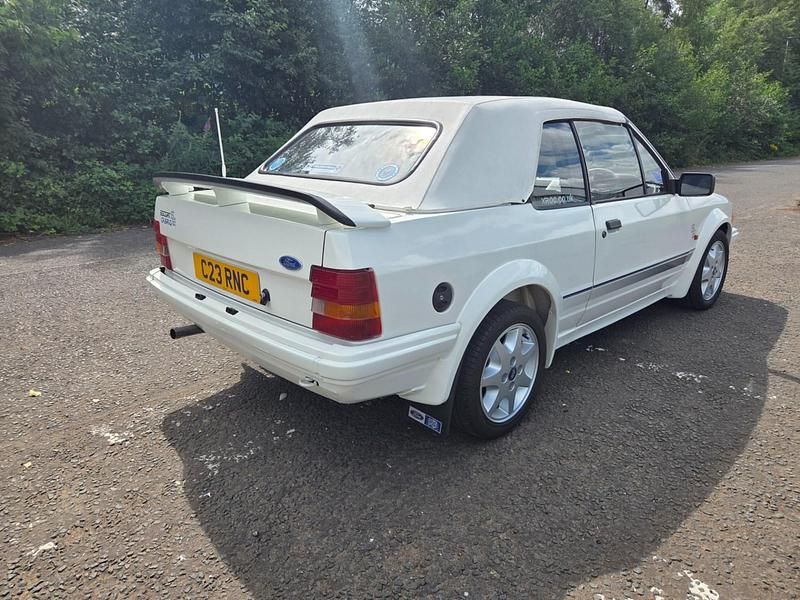 Used Ford Escort SE 1986 White Cabriolet