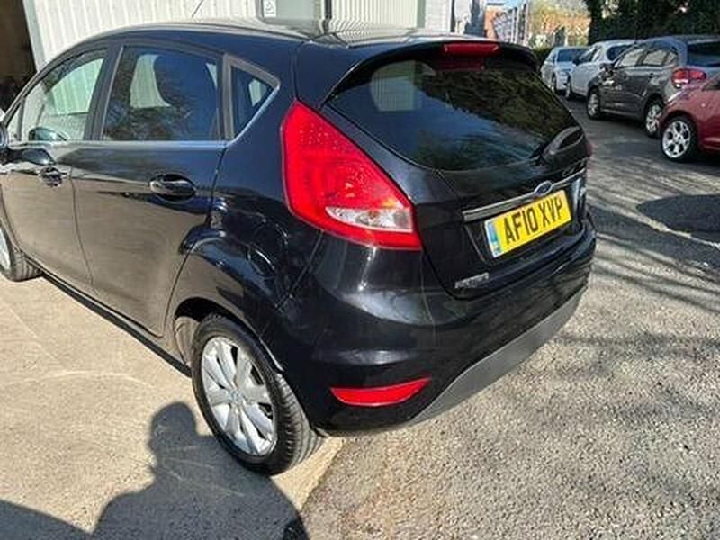 Used Ford Fiesta Zetec 82 HP (60 kW) 2010 Black Hatchback