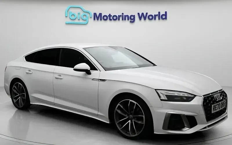 Second-hand Audi A5 Sportback S-Line 163 CP (119 kW) 2024 Hatchback