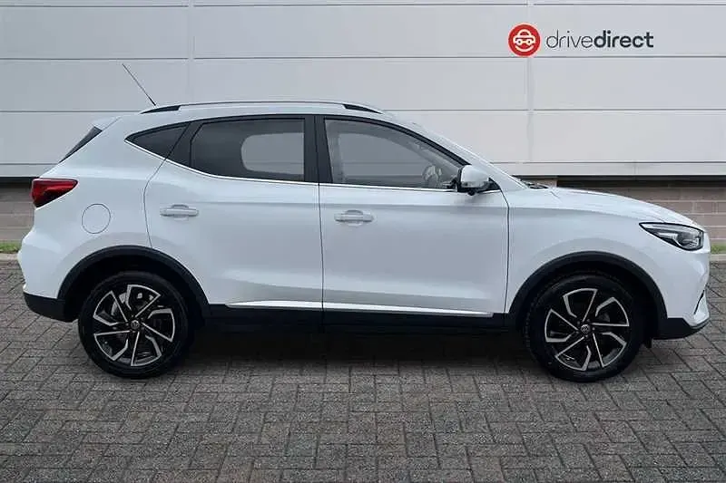 Usado MG ZS Exclusive 106 HP (77 kW) 2024 Branco SUV